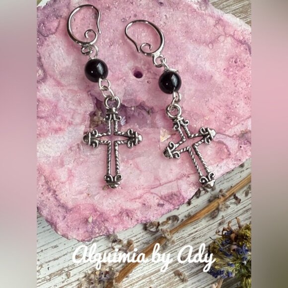 Alquimia Jewelry - Gothic blac onyx and silver cross charms earrings